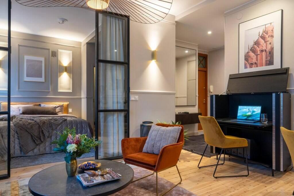 Luxury Getaway - One-bedroom W Fireplace Leilighet Helsingfors